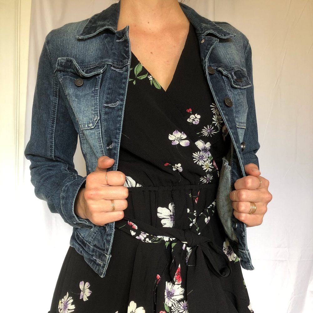 American Rag Dark Washed Jean Jacket💙